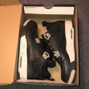 Air Jordan 4 Retro BG